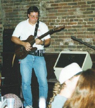 At the
Gibson Guitar Cafe in Nashville